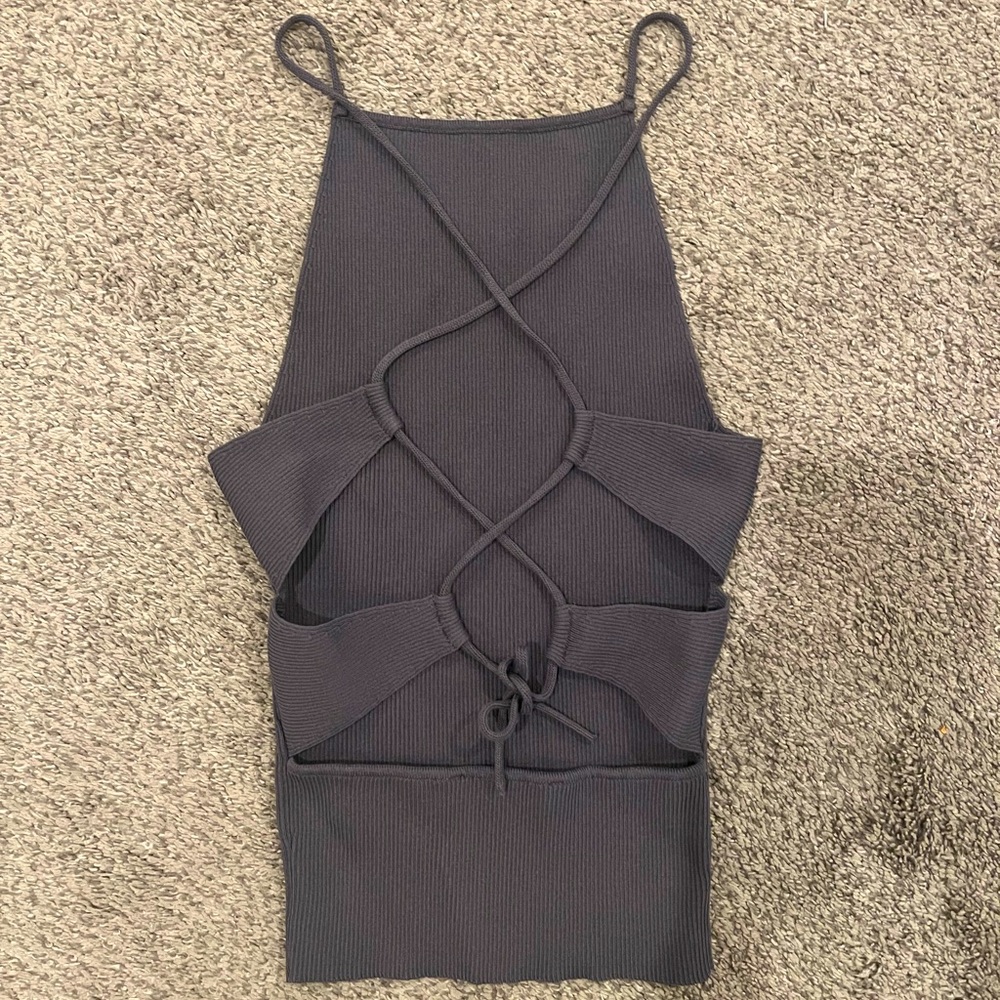 OPEN BACK KNIT TOP